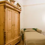 Pensjonat Residenza Le 6 A Triest