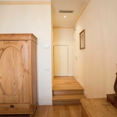 Residenza Le 6 A Trieste