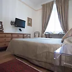 Pensionat Residenza Le 6 A Trieste
