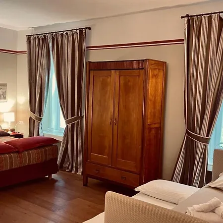 Residenza Le 6 A 4* Τεργέστη