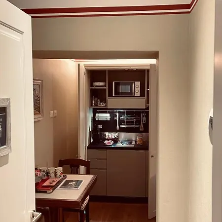 Residenza Le 6 A בית הארחה טריאסטה