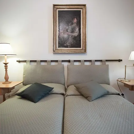 Residenza Le 6 A בית הארחה 4*