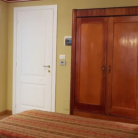 Residenza Le 6 A 4*