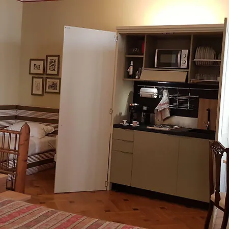 Residenza Le 6 A Trieste