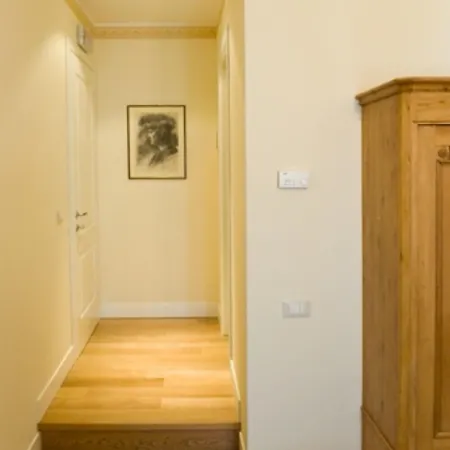 Residenza Le 6 A Πανσιόν 4*
