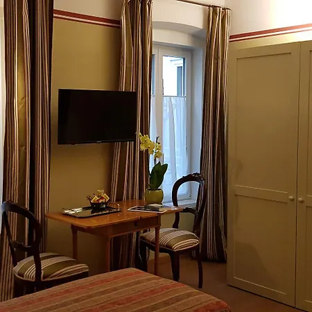 Residenza Le 6 A Πανσιόν Τεργέστη