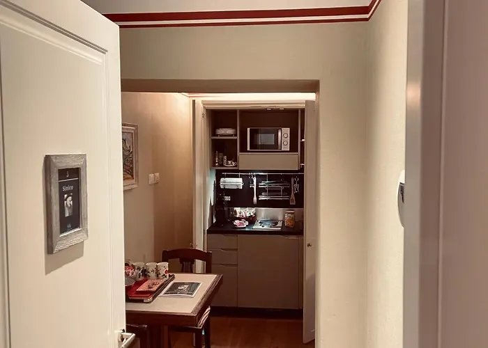 Residenza Le 6 A בית הארחה טריאסטה