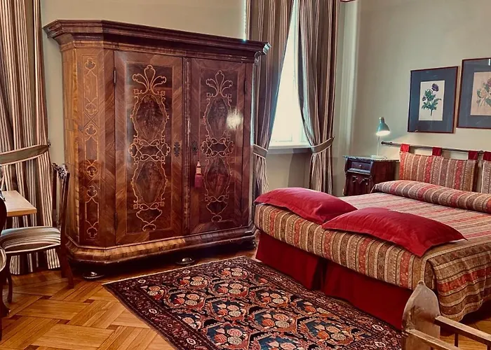 Affittacamere Residenza Le 6 A 4*