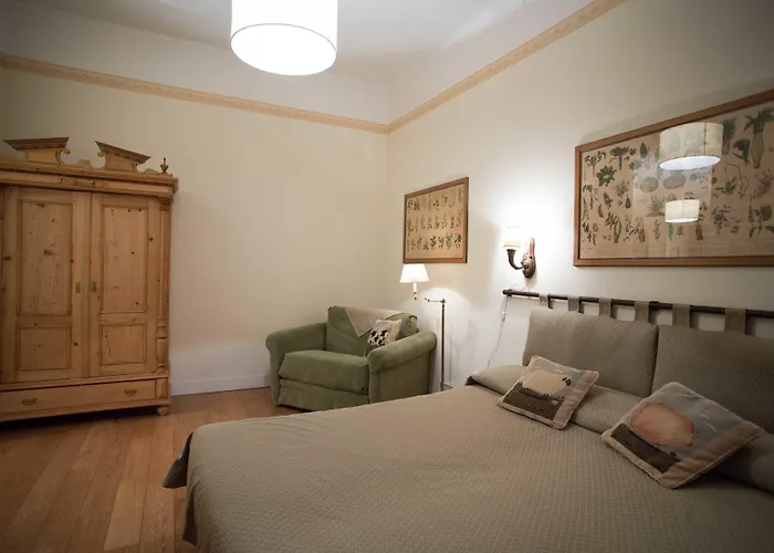 Residenza Le 6 A Affittacamere 4*