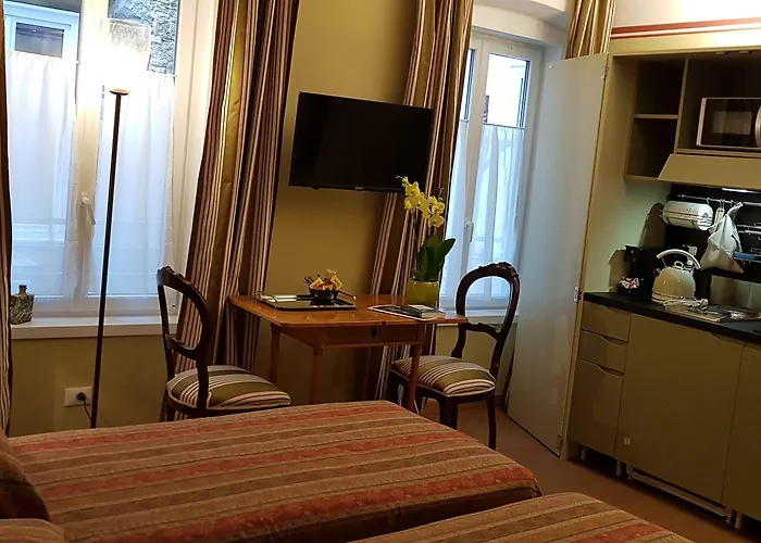 Residenza Le 6 A Affittacamere