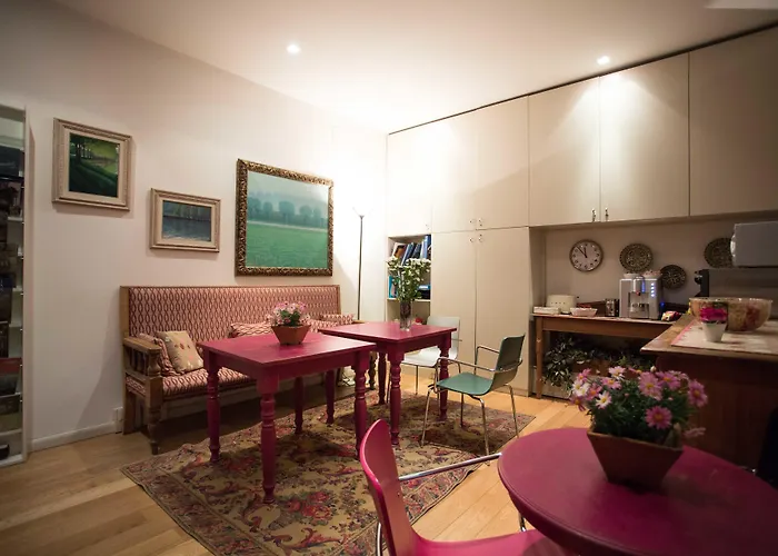 Residenza Le 6 A בית הארחה