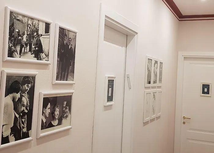 בית הארחה Residenza Le 6 A 4*