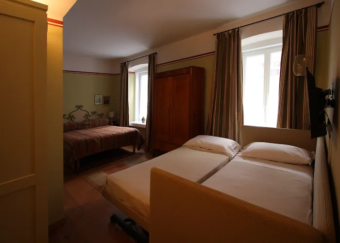 Residenza Le 6 A בית הארחה 4*